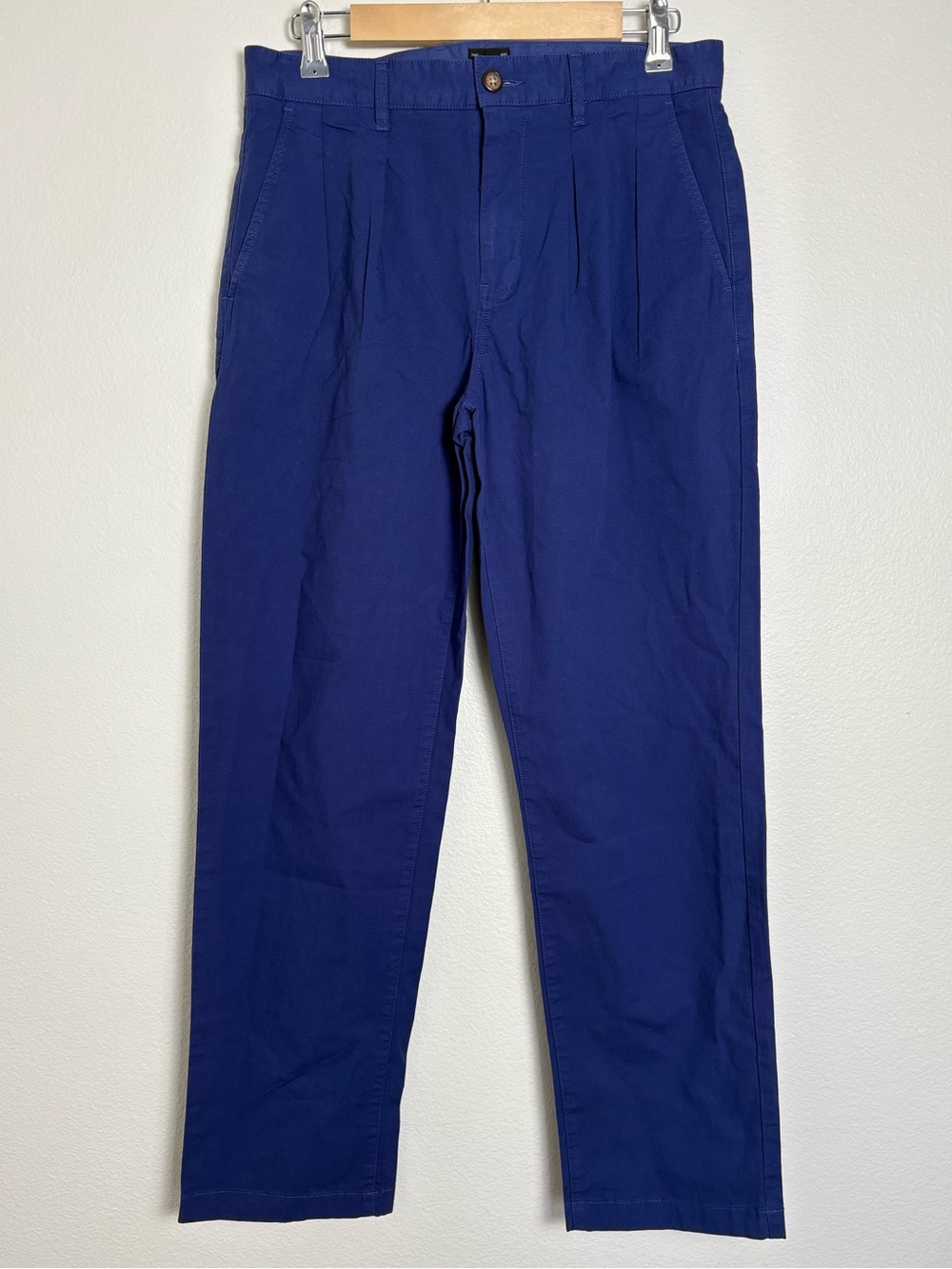 J. Crew Men's Pleated Chinos in Rich Royal Blue Size 29 × 30
